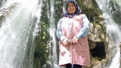 Adana'nın Saimbeyli ilçesinde salonda uyuyan annesi Servet Tekir'i bıçaklayarak öldürdükten