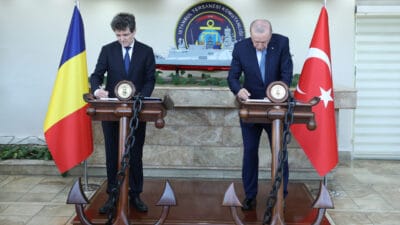 Cumhurbaşkanı Erdoğan ve Romanyalı Mevkidaşı Bir Araya Geldi Cumhurbaşkanı Erdoğan ve Romanya Cumhurbaşkanı Nicuşor Daniel Dan, İstanbul Tersanesi
