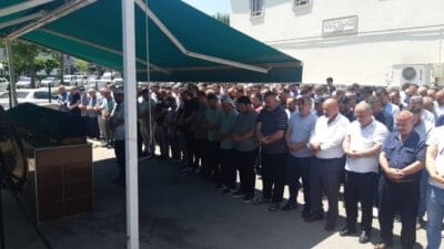 Kocaeli'nin Derince ilçesinde 44 yaşındaki Soner Ata evinde asılı halde