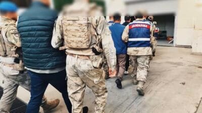 Diyarbakır'da uyuşturucu ticaretinden elde edilen paraları aklayan şebekeye yönelik operasyonda,