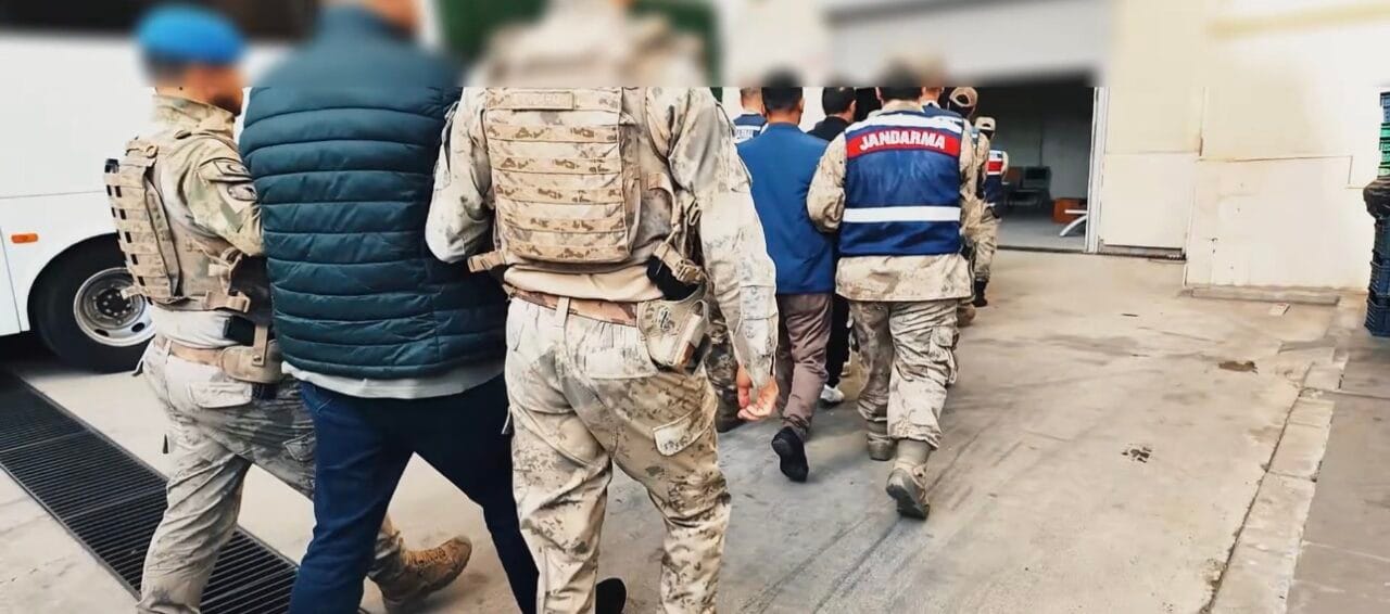 Diyarbakır'da uyuşturucu ticaretinden elde edilen paraları aklayan şebekeye yönelik operasyonda,