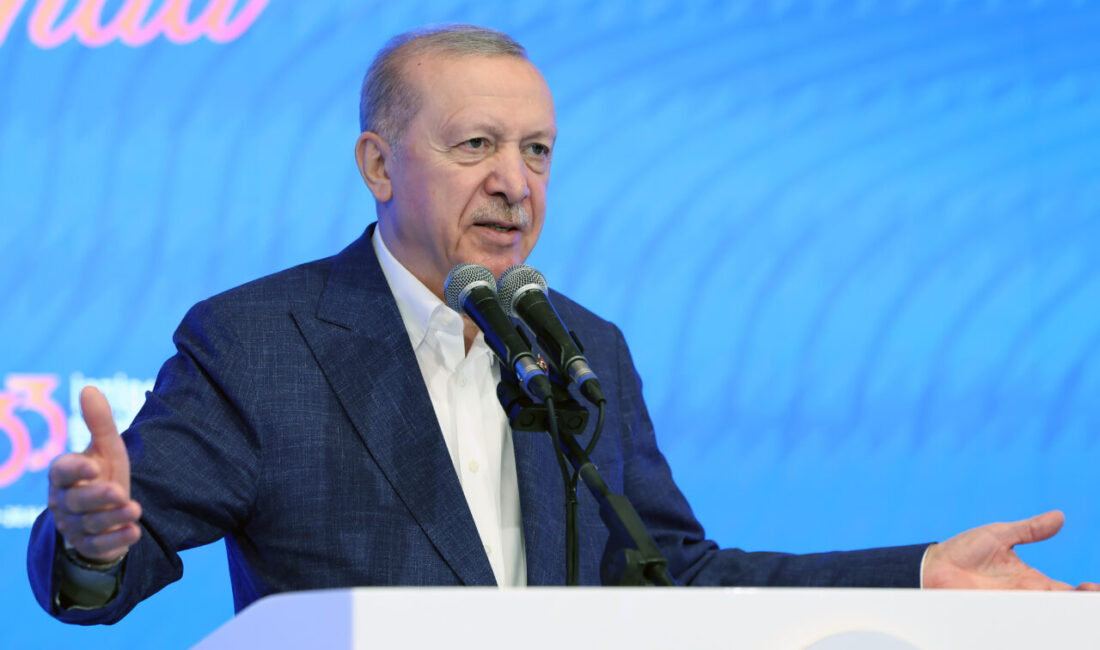 Erdoğan Sapanca’da Konuştu: “Bu Hareket Ümmetin de Umududur” Cumhurbaşkanı Recep Tayyip Erdoğan, AK Parti'nin sadece Türkiye'nin değil ümmetin