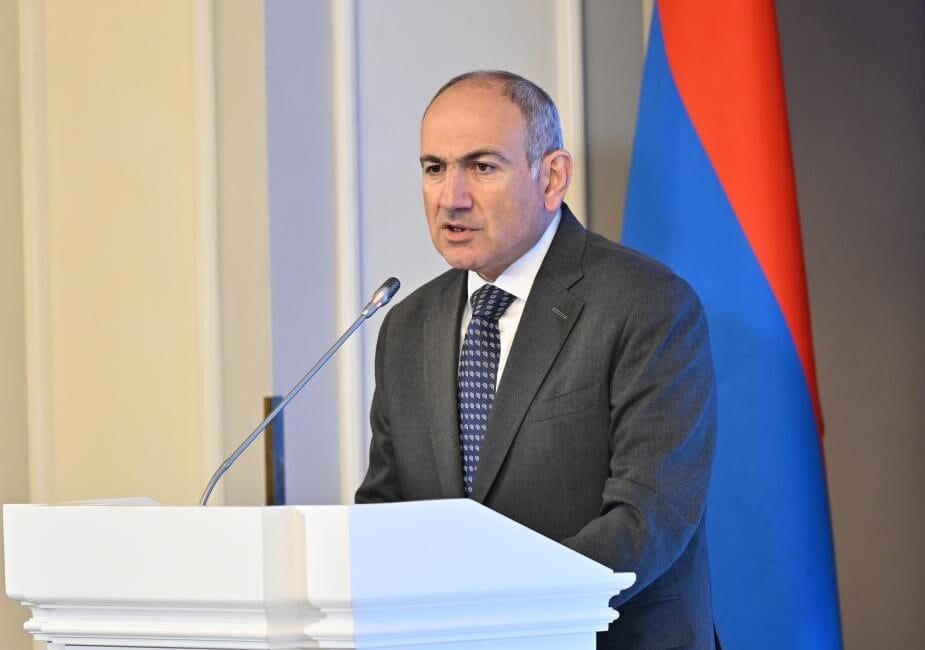 Ermenistan Seçim Sonuçları: Nikol Paşinyan Yeniden Kazandı Ermenistan'da yapılan parlamento seçimlerinde Başbakan Nikol Paşinyan'ın Sivil Sözleşme Partisi,