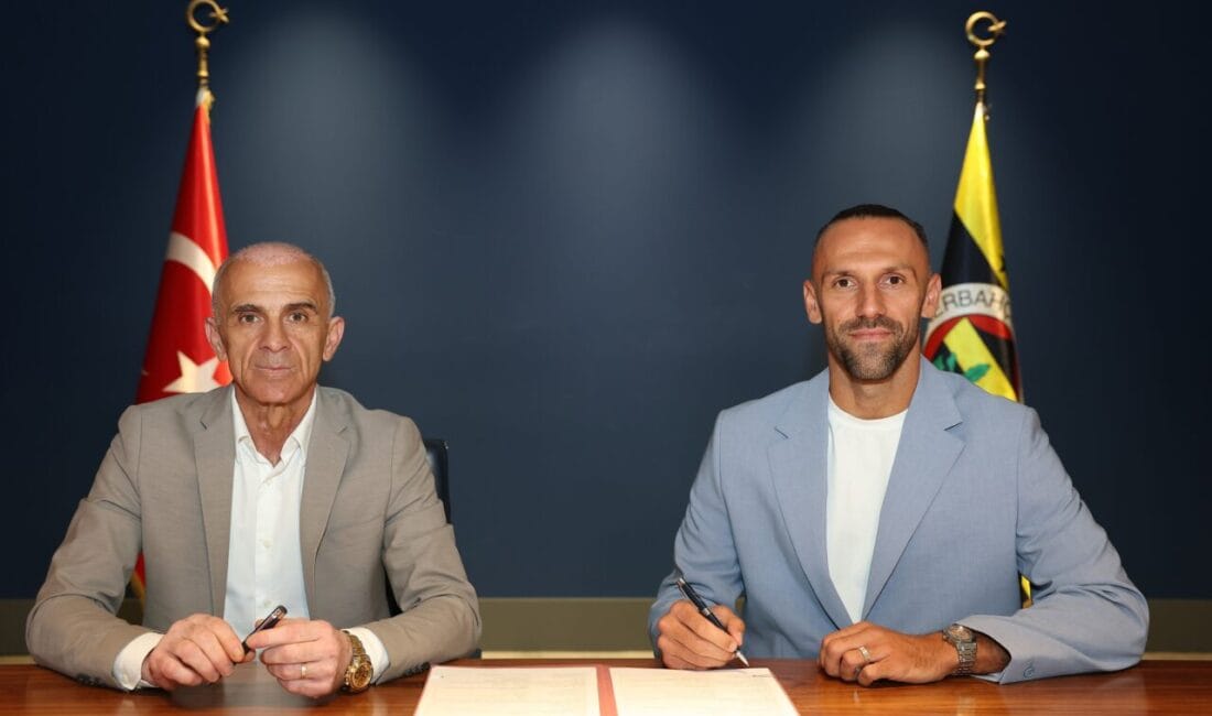 Fenerbahçe, eski golcüsü Vedat Muriqi'nin transferi için İspanyol kulübü Mallorca