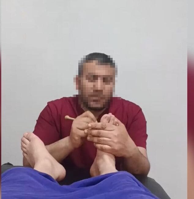 Gündüz Kalıp Ustası, Gece Sahte Doktor: Şanlıurfa’da Muayenehane Baskını Şanlıurfa'nın Akçakale ilçesinde kendisini doktor olarak tanıtıp ruhsatsız muayenehanede bel