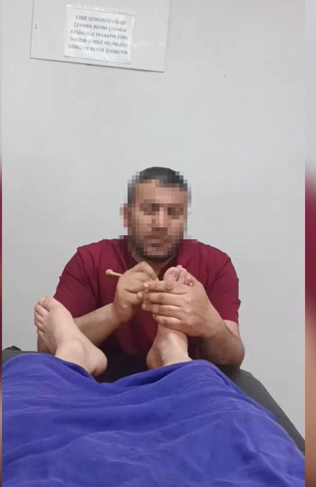 Şanlıurfa'nın Akçakale ilçesinde kendisini doktor olarak tanıtıp ruhsatsız muayenehanede bel