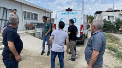 Manisa'nın Alaşehir ilçesinde arkadaşıyla kiraz topladıktan sonra serinlemek amacıyla doğal