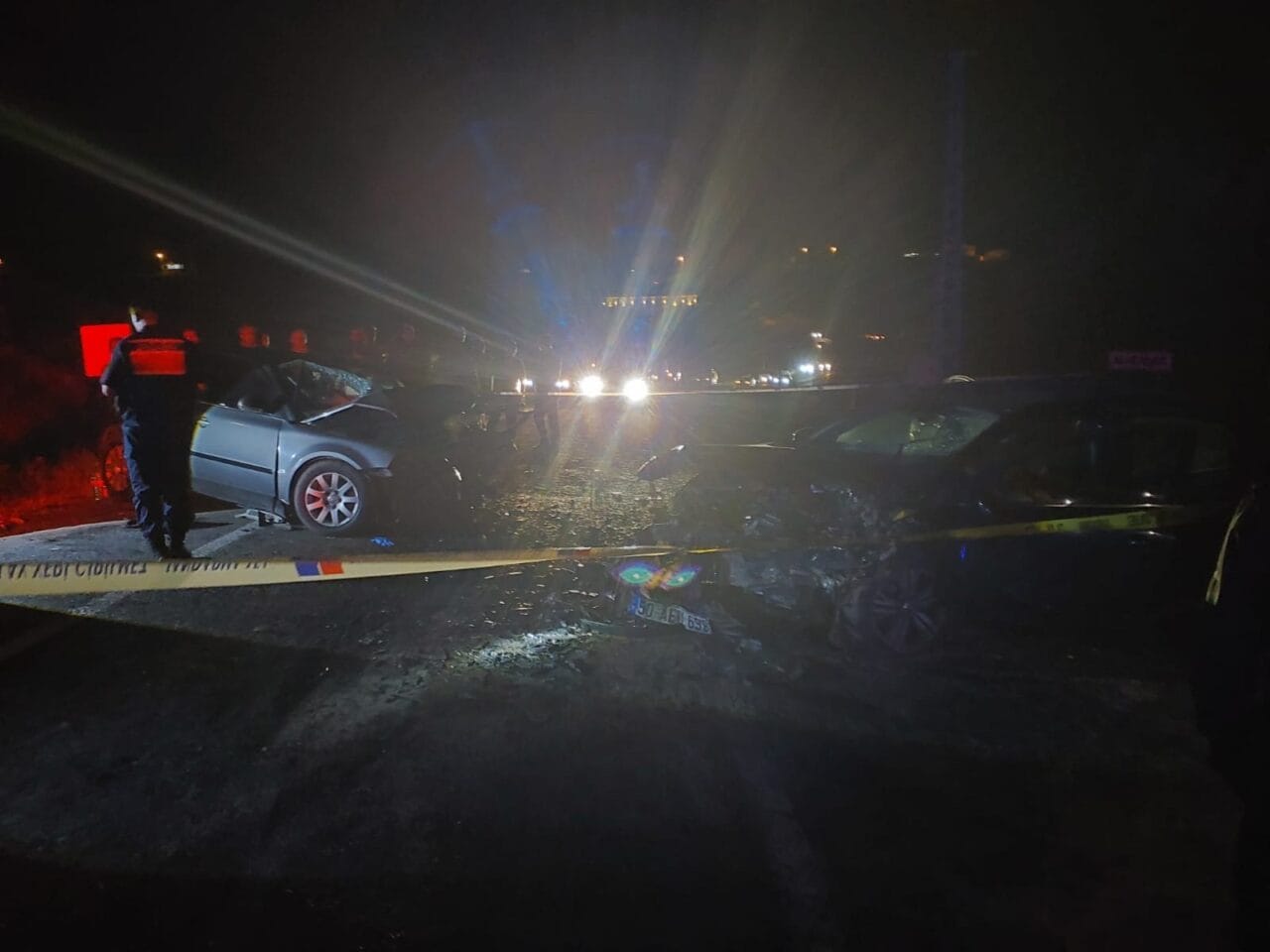 Nevşehir'de merkez ilçeye bağlı Alacaşar köyü girişinde iki otomobilin çarpışması