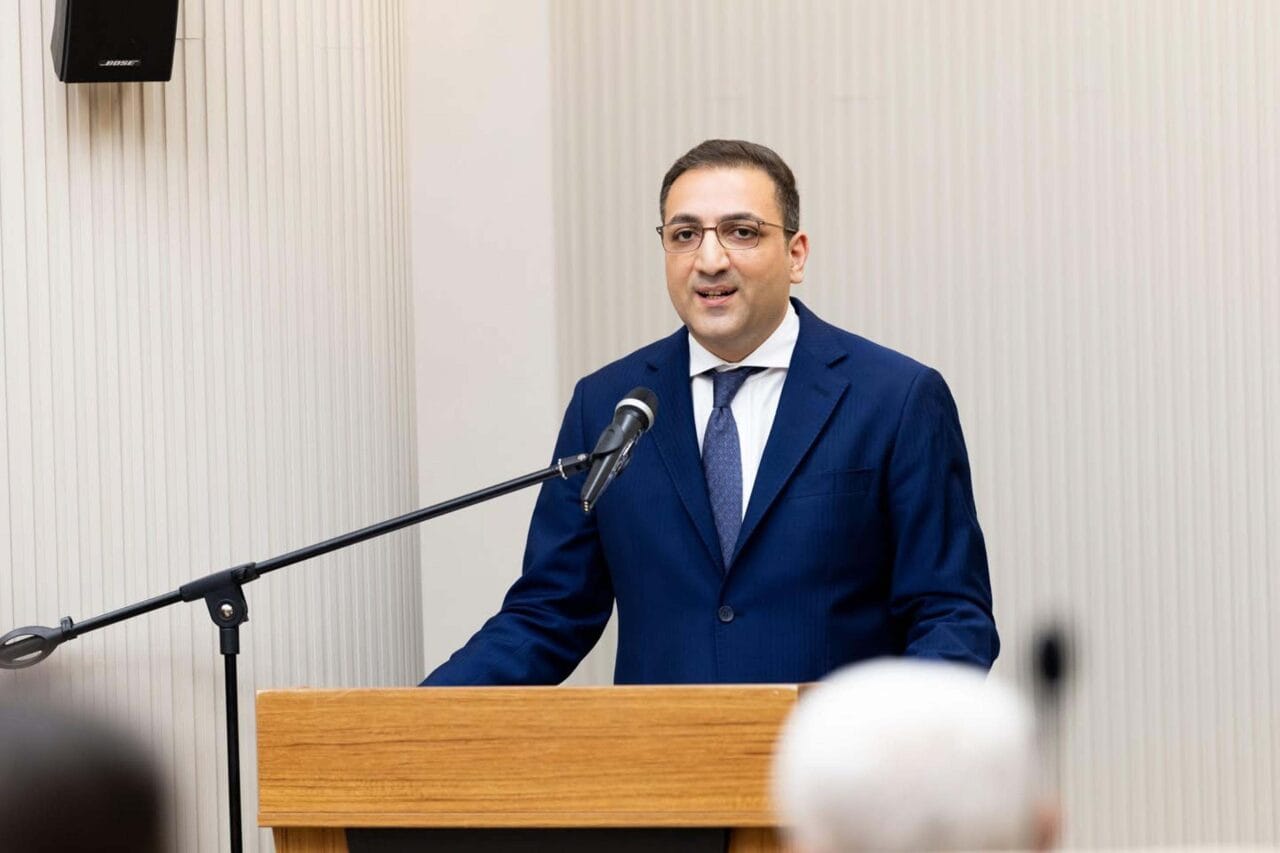 İzmir'de yürütülen rüşvet soruşturması kapsamında gözaltına alınan Seferihisar Belediye Başkanı
