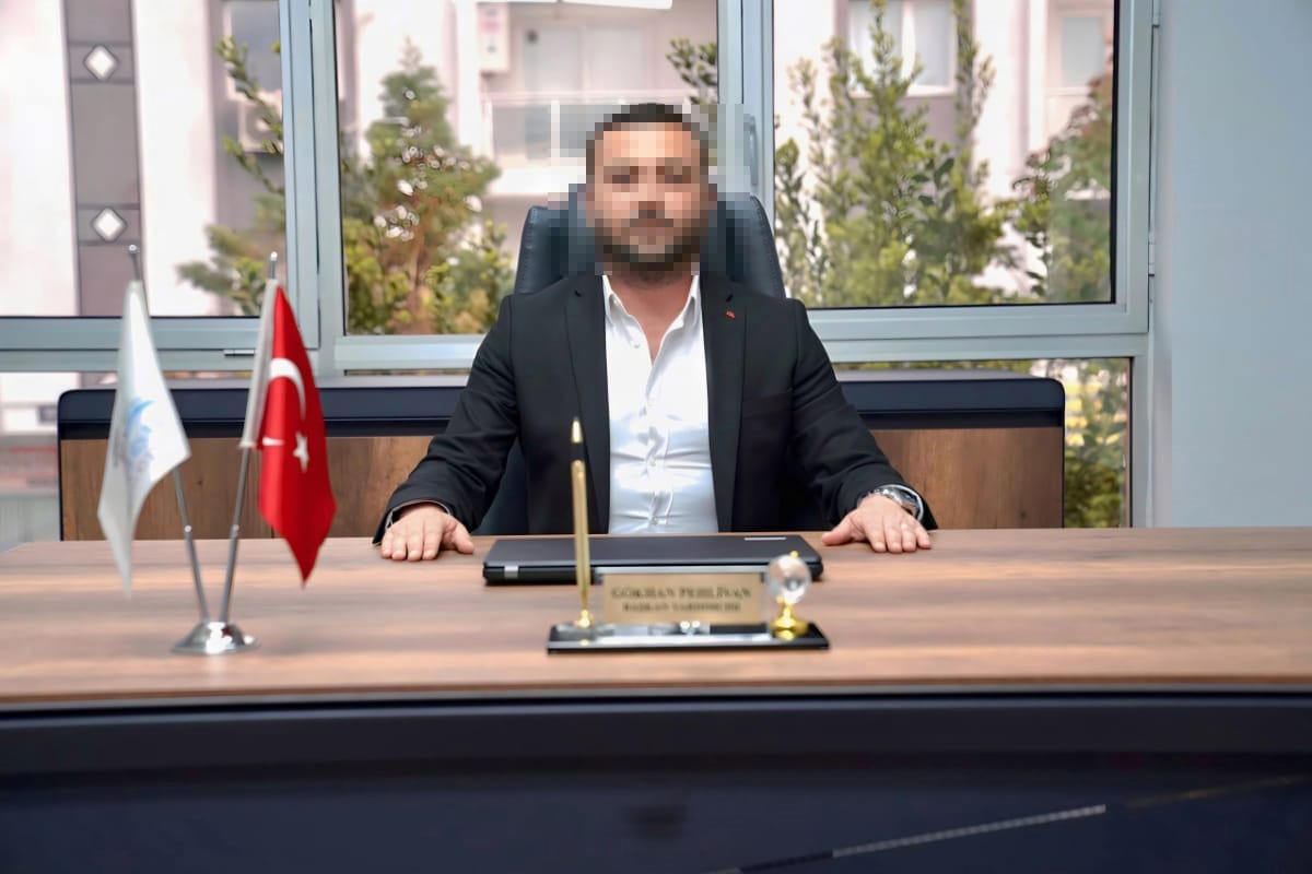 İzmir Cumhuriyet Başsavcılığı'nın yürüttüğü rüşvet soruşturması kapsamında Seferihisar Belediyesi Başkan