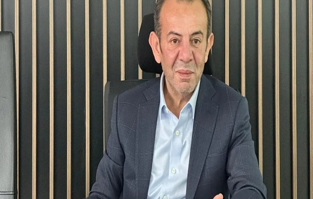Mahkeme Gerekçesini Açıkladı: Tanju Özcan Bir Suçlamadan Tahliye Edildi Bolu'da görevden uzaklaştırılan Tanju Özcan, bir belediye çalışanının şikayetiyle başlatılan