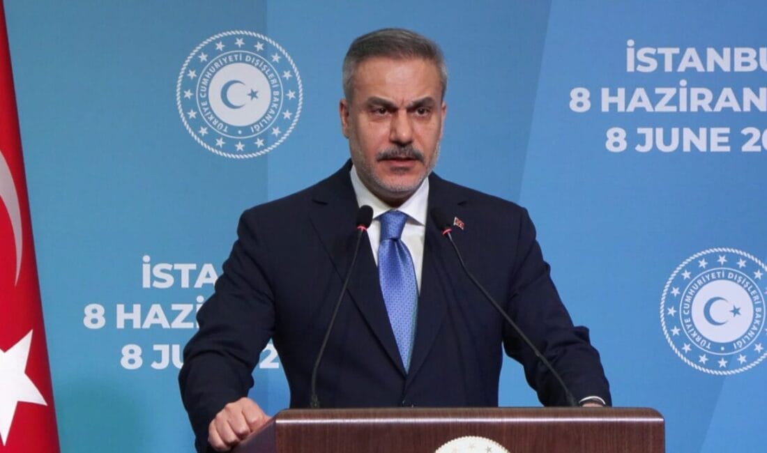 Türkiye-Azerbaijan-Gürcistan Zirvesi: Üç Ülkeden Dev Entegrasyon Hamlesi Dışişleri Bakanı Hakan Fidan, İstanbul'daki üçlü zirvede Asya ile Avrupa
