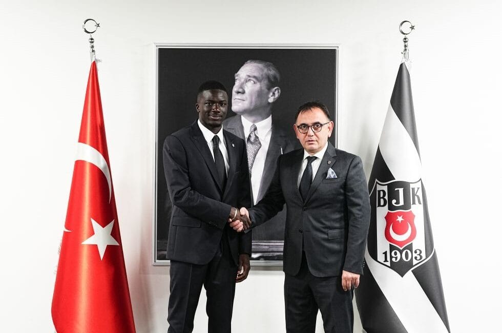 Beşiktaş Monaco’dan Sol Bek Kassoum Ouattara’yı Transfer Etti Beşiktaş, Fransa'nın AS Monaco kulübünden transfer ettiği başarılı sol bek