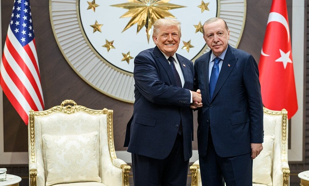 Beyaz Saray’dan Erdoğan ve Trump’ın Fotoğrafına Paylaşım Beyaz Saray, Ankara'daki 36’ncı NATO Zirvesi kapsamında Cumhurbaşkanı Recep Tayyip