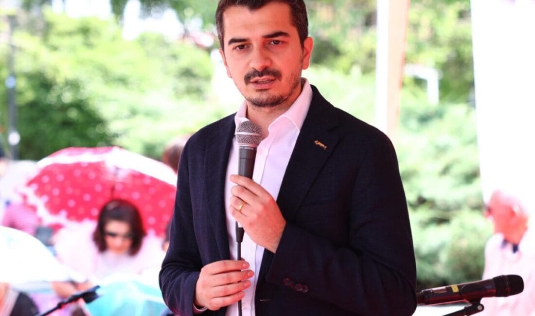 Ankara Emniyet Müdürlüğü ekipleri, sabahın erken saatlerinde Çankaya Belediyesi'ne ait