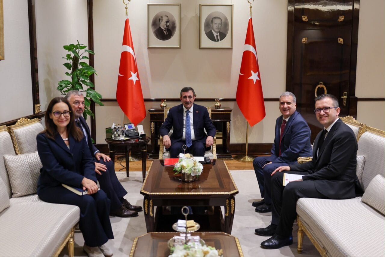 Cumhurbaşkanı Yardımcısı Cevdet Yılmaz, Dünya Bankası Türkiye Ülke Direktörü Jean-Christophe