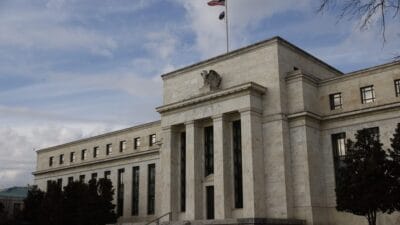ABD Merkez Bankası (Fed), Orta Doğu'daki belirsizliklere rağmen ekonomik faaliyetin
