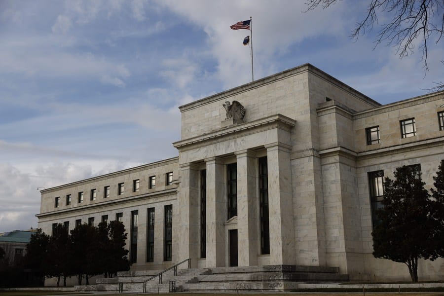 Fed faiz oranını sabit tuttu ABD Merkez Bankası (Fed), Orta Doğu'daki belirsizliklere rağmen ekonomik faaliyetin