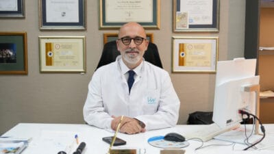 Nöroloji Uzmanı Prof. Dr. Yakup Krespi, inme sonrası hasar gören