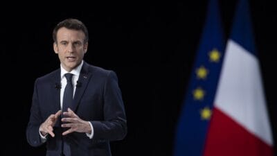 Macron: Fransa Tarihinin En Büyük Orman Yangını "Eşi benzeri görülmemiş bir yangınla karşı karşıyayız. İkinci Dünya Savaşı'ndan