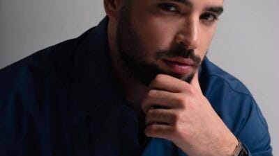 "Çeşme'de popüler bir eğlence mekanında canlı performans sergilediği sırada gözaltına