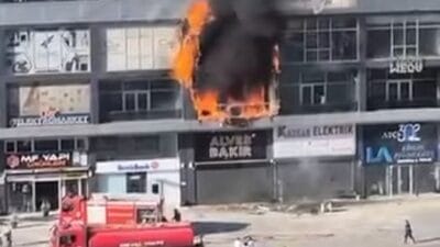 İvedik OSB'de bir hırdavat dükkanını saran alevler, itfaiyenin hızlı müdahalesi