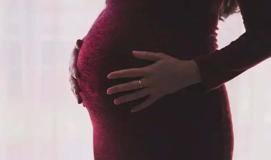 Anne adayları dikkat! Havuz mu deniz mi sorusuna uzmandan net yanıt İzmir Şehir Hastanesi Kadın Doğum Uzmanı Doç. Dr. Yaşam Kemal