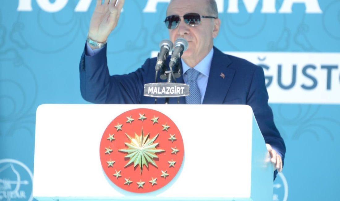 Cumhurbaşkanı Erdoğan, Malazgirt Zaferi'nin 955'inci yıl dönümünde "Bölgemizde tarih yeniden