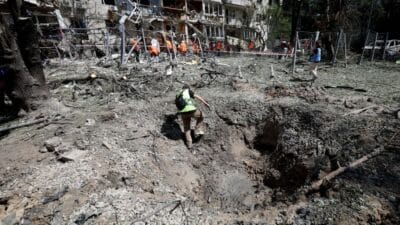 Ukrayna'nın başkenti Kiev gece yarısı balistik füzelerle vurulurken, vurulan bir