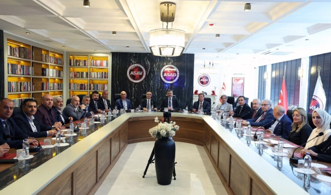 İçişleri Bakanı Çiftçi Duyurdu: Yeni Nesil Suç Örgütlerine Dev Darbe Bakan Çiftçi duyurdu: Yurt genelindeki 11 ulusal suç örgütünün büyük