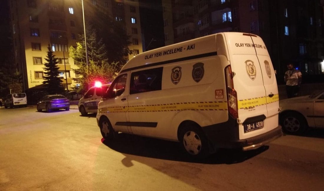 Kayseri’de yabancı uyruklu kadın evinde ölü bulundu Kayseri’nin Talas ilçesinde yakınlarının haber alamadığı 61 yaşındaki yabancı uyruklu
