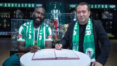 Konyaspor, Beşiktaş ve West Ham United formaları da giymiş olan