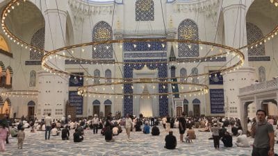 İstanbul'da Mevlit Kandili nedeniyle Çamlıca Camisi'nde düzenlenen programda, yatsı namazı