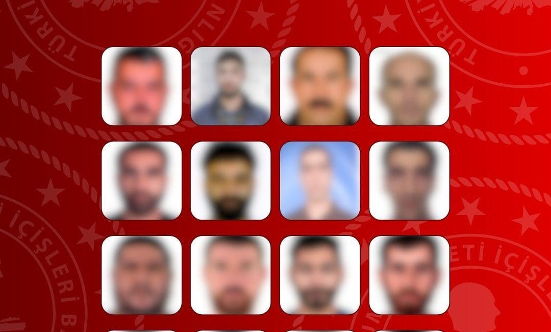 Nereye Kaçarlarsa Kaçsınlar Kurtulamadılar: 16’sı Kırmızı Bültenle Aranan 60 Suçlu Türkiye’ye Getirildi! İçişleri Bakanlığı, 16'sı kırmızı bültenle aranan toplam 60 firari suçlunun