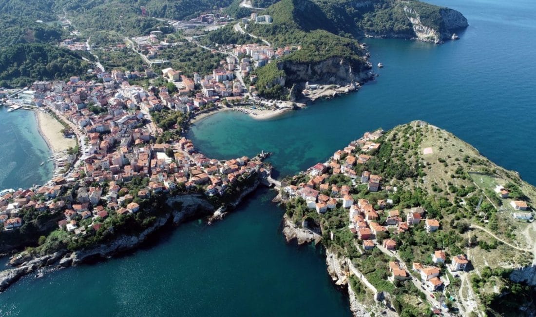 Bartın'ın 6 bin 600 nüfuslu Amasra ilçesi, 2026 yılının ilk