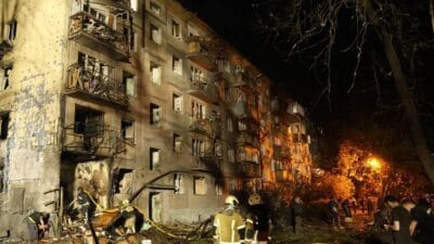 Rus ordusunun Kiev'e düzenlediği balistik füze saldırılarında 9 kişi hayatını