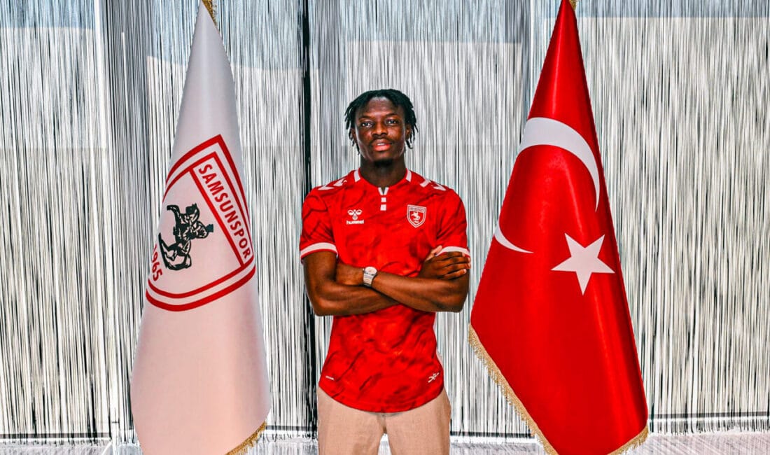 Samsunspor, Fransa temsilcisi USL Dunkerque'in 22 yaşındaki dinamik orta saha