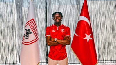 Samsunspor, Fransa temsilcisi USL Dunkerque'in 22 yaşındaki dinamik orta saha