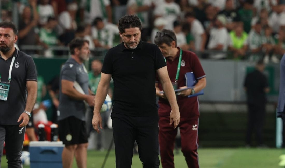 Trabzonspor’da Fatih Tekke’nin İstifası Kabul Edilmedi Trabzonspor Kulübü, UEFA Avrupa Ligi’ndeki Ferencvaros mağlubiyetinin ardından teknik direktör