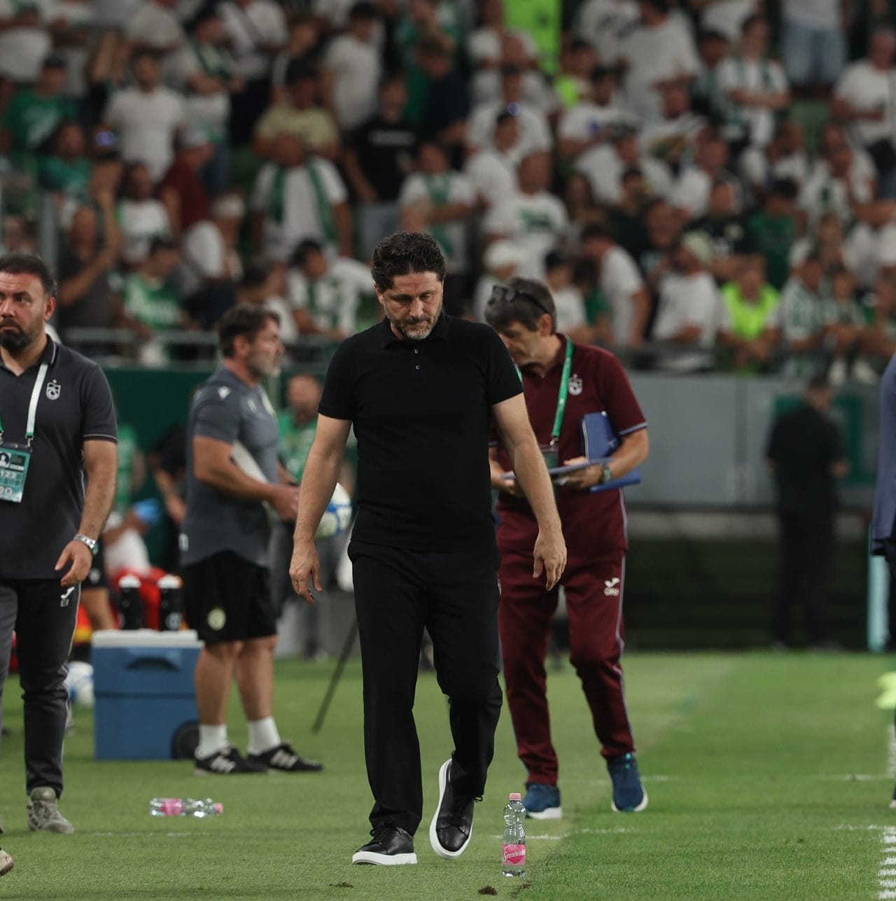 Trabzonspor Kulübü, UEFA Avrupa Ligi’ndeki Ferencvaros mağlubiyetinin ardından teknik direktör