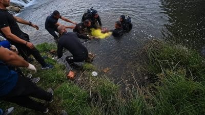 Van'ın Muradiye ilçesinde Bendimahi Çayı'na düşen 5 yaşındaki çocuğunu suya