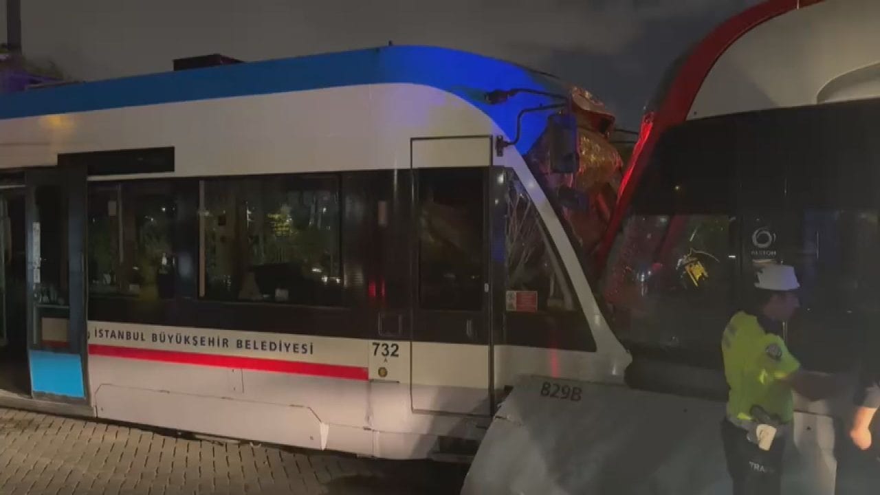 Zeytinburnu T1 Kabataş-Bağcılar hattında iki tramvayın kafa kafaya çarpışması sonucu