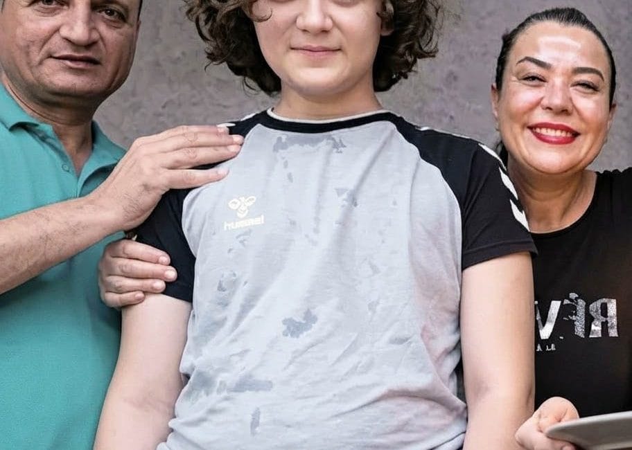 10 Kişinin Öldüğü Okul Saldırısı Davasında Anneye Tahliye: Aileler Mahkeme Kararına İtiraz Edecek Kahramanmaraş'ta 10 kişinin öldüğü Ayser Çalık Ortaokulu saldırısı davasında, tutuklu