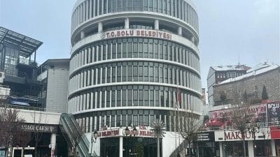 Bolu Belediyesi bünyesindeki Köroğlu Yöresel Ürünler Kooperatifi'ne 'zimmet' iddiasıyla şok