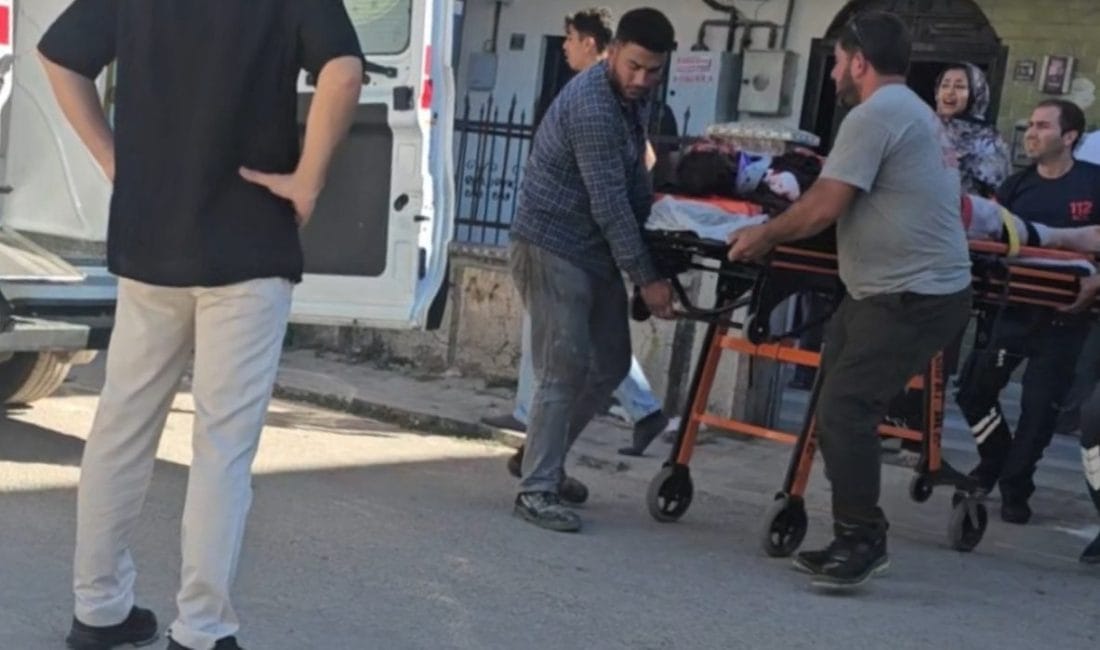 Bursa’da Yürek Yakan Olay: 4. Katın Balkonundan Düşen Genç Kadın Yaşamını Yitirdi! Bursa’nın İnegöl ilçesinde 4 katlı binanın balkonundan dengesini kaybederek düşen
