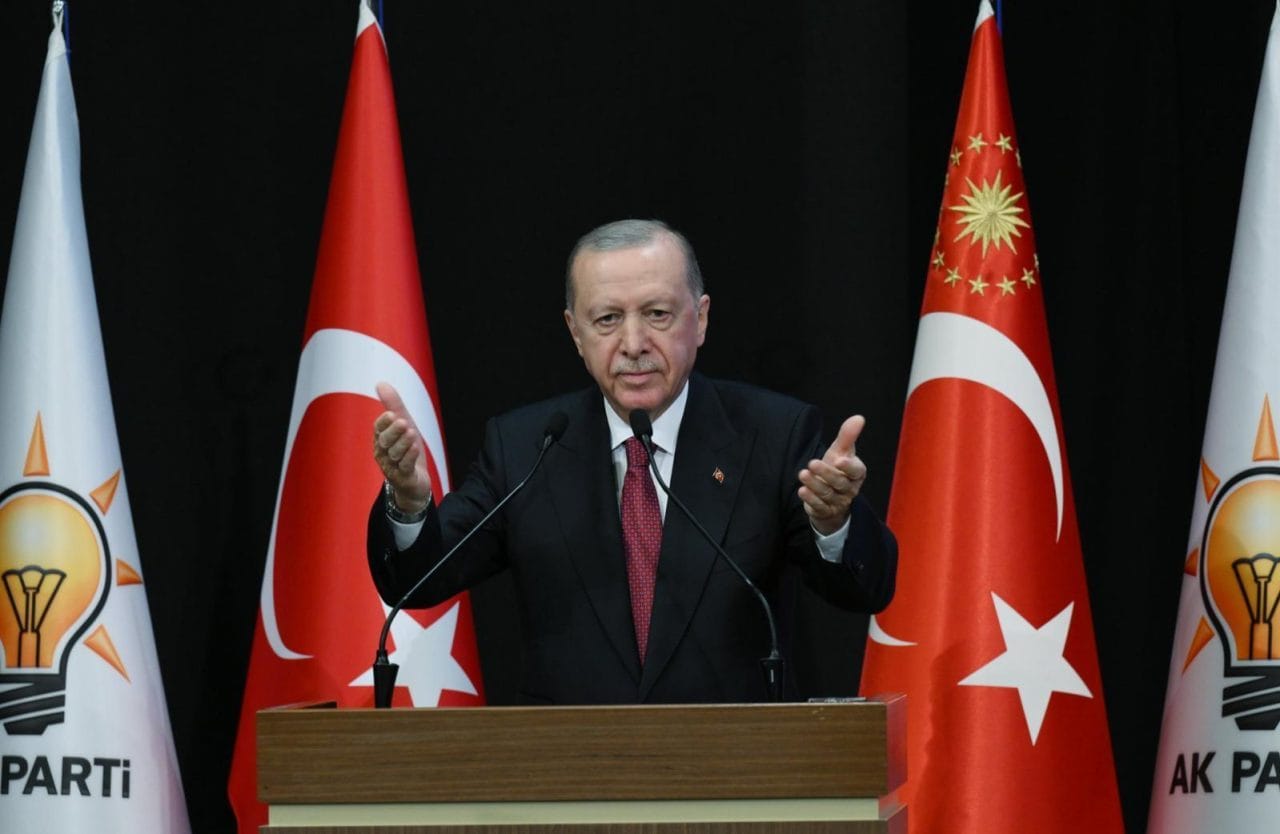 Cumhurbaşkanı Erdoğan, AK Parti İl Başkanları Toplantısı'nda sert mesajlar verdi.