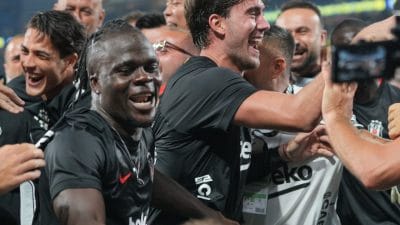Beşiktaş, Süper Lig'in 4. haftasındaki dev derbide 1-0 geriye düştüğü