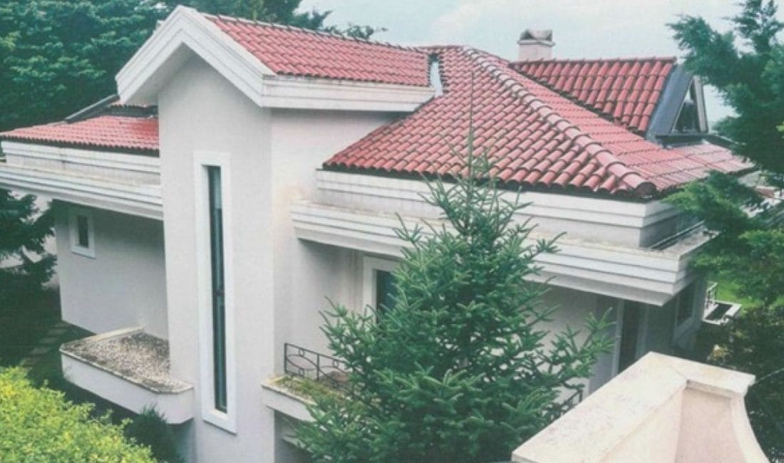 Sermaye Piyasası Operasyonu: Tutuklu Yarız ve Turhan’ın 5 Lüks Villasına El Konuldu Sermaye piyasası soruşturmasında gizlenen rekor servet açığa çıkarıldı: Tutuklu sanıkların