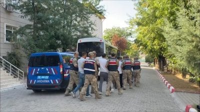 Siirt merkezli 4 ilde gerçekleştirilen 'Sokaklar Güvende' operasyonunda, yasa dışı