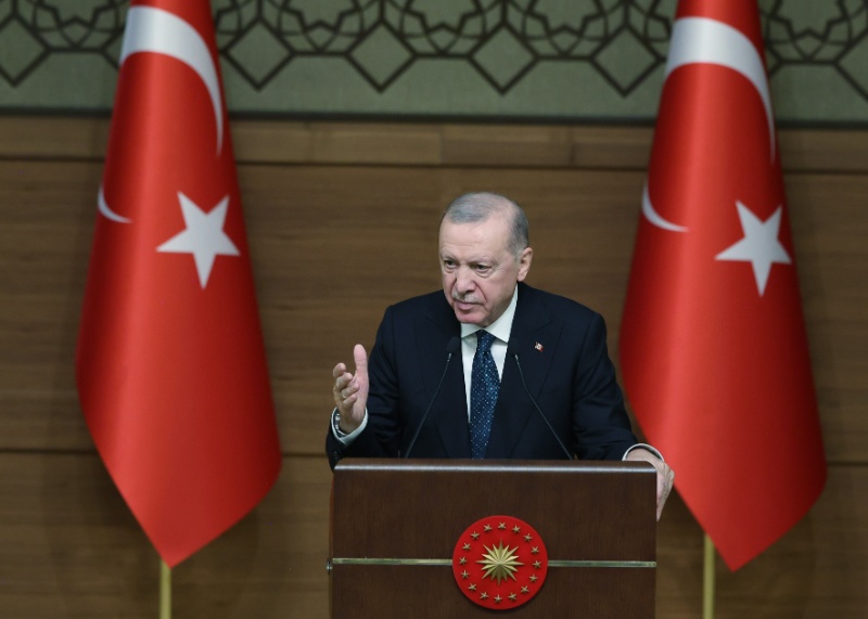 Cumhurbaşkanı Erdoğan: Büyük Bir Mücadelenin İçindeyiz Cumhurbaşkanı Recep Tayyip Erdoğan, Muhtarlar Günü Buluşması'nda Türkiye'nin çevresindeki çatışmalardan